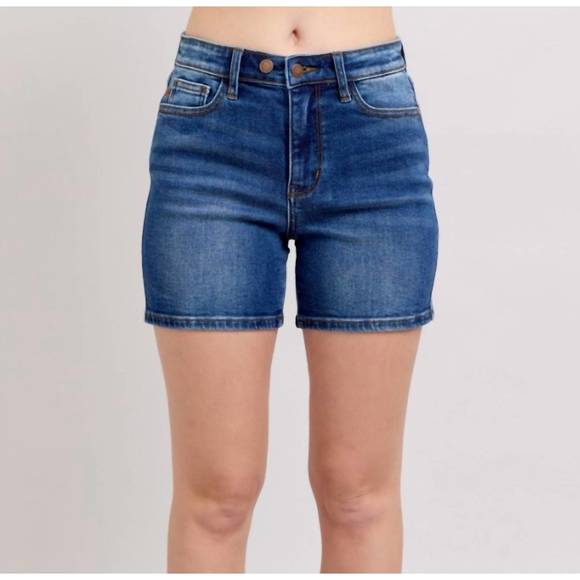 NEW JUDY BLUE high rise two button mid length dad denim short in dark wash - Picture 1 of 10